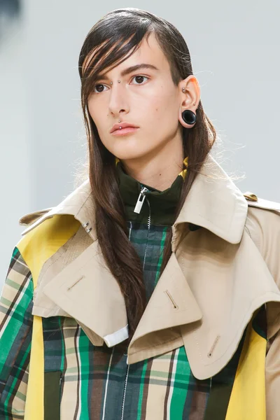 Look 60